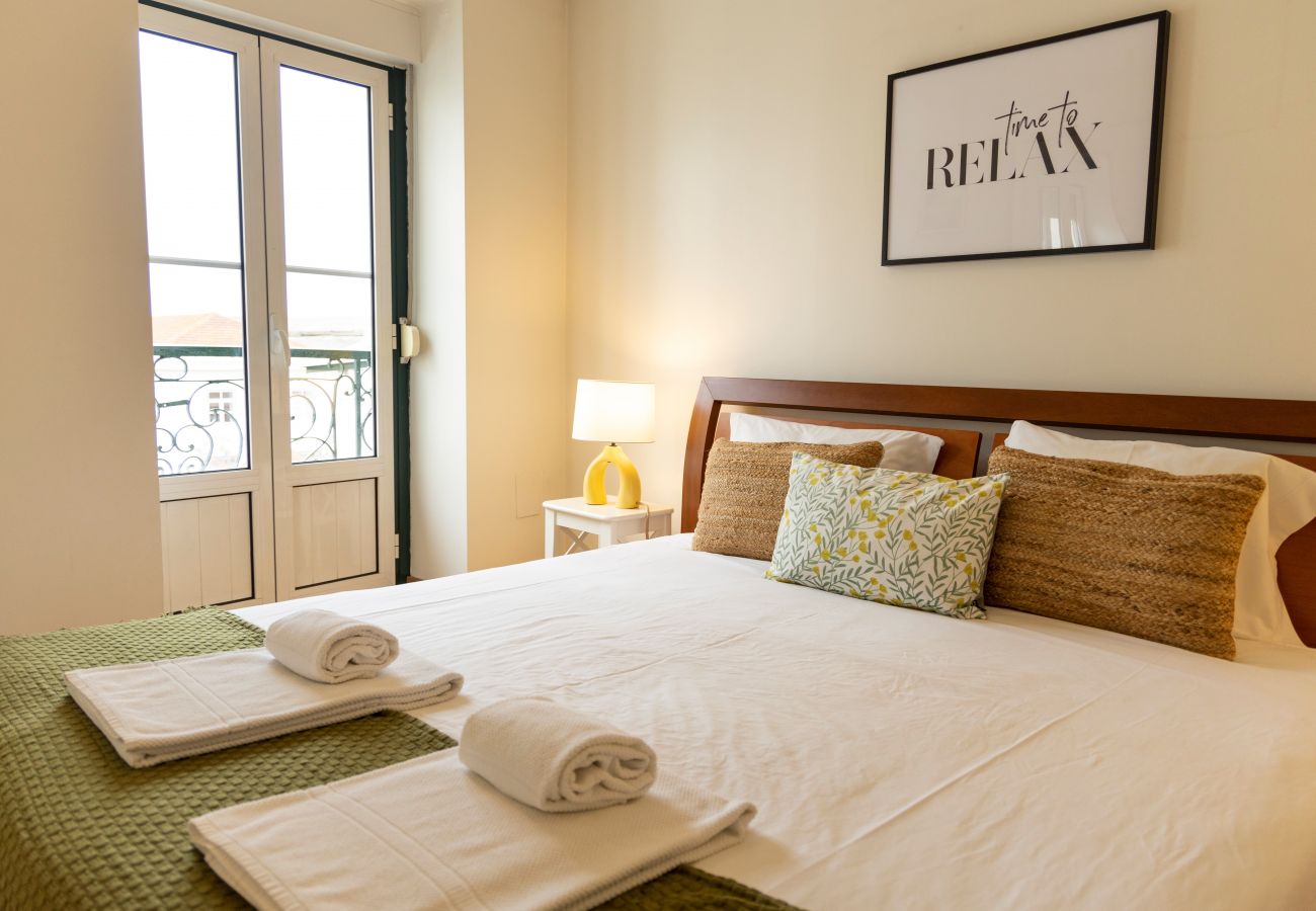 Apartamento en Lisboa ciudad - Apartamento confortable con vista para el rio, totalmente equipado, muy cerca del centro de Lisboa, en el tradicional barrio de Alfama.