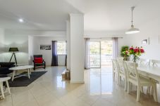 Apartamento en Albufeira - Amazing Apartment in Albfueira