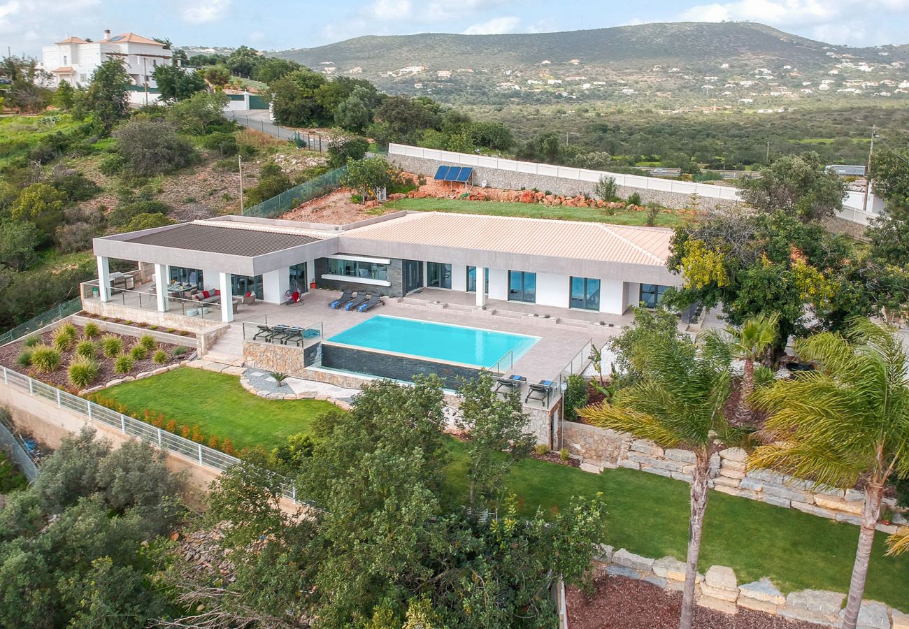 Villa en Almancil - Villa Monroy | 4 Dormitorios | Moderna | Caliços