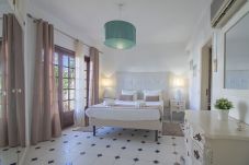 Villa à Galé - Villa Brisa do Mar | 4 Chambres | Proche de la Plage | Galé