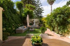 Maison à Santa Brígida - House with cozy garden BBQ 