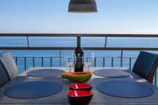 Apartamento em Torrox Costa - Penthouse Calaceite Blanco | Descanso com Vista Mar 180° perto de Nerja