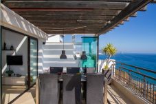 Apartamento em Torrox Costa - Penthouse Calaceite Blanco | Descanso com Vista Mar 180° perto de Nerja