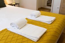 Apartamento em Lisboa - Apartamento confortável, totalmente equipado, com dois quartos, muito perto do centro de Lisboa no tradicional bairro de Alfama.