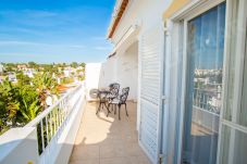 Apartamento em Carvoeiro - Vila Golfemar | limpeza profissional | apartamento com 1 quarto | belas vistas | piscina comunitária