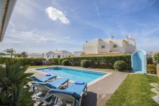 Villa em Galé - Villa Magali | 4 Quartos | a Pé da Praia | Galé