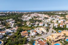 Villa em Vilamoura - Villa Jade | 4 Quartos | Piscina | Aldeia Velha | Vilamoura