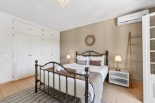 Villa em Almancil - Villa Caravela | 4 Quartos | Bonito Jardim | Almancil