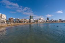 Casa em Las Palmas de Gran Canaria - Castle and Park view  By CanariasGetaway 