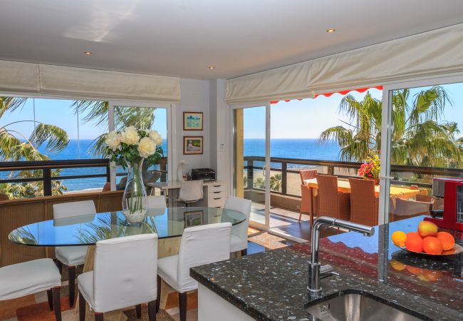 Apartment in Torremolinos - El Remo Deluxe - Frontline Beach Apartment Torremolinos