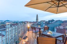 Apartment in Porto - Galerias Haute Couture Nightlife Flat by Feel Porto