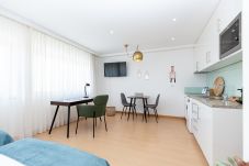 Studio in Porto - Feel Corporate Housing Marquês Garden View