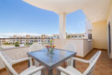 Apartment in Lagos - Apartment Mos | professionally cleaned | 2-bedroom second-floor apartment | communal pool