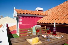 Apartment in Seixal - Loft with terrace and river view in Seixal. Air conditioning. Ideal for 2pax.