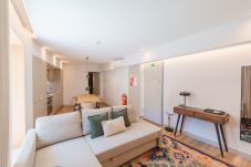 Apartment in Porto - Feel Porto Firmeza Coworking & Flat 2.4