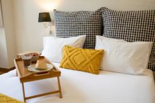 Апартаменты на Lisboa - Apartamento confortável, totalmente equipado, muito perto do centro de Lisboa no tradicional bairro de Alfama.