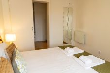 Апартаменты на Lisboa - Apartamento confortável com vista rio, totalmente equipado, muito perto do centro de Lisboa no tradicional bairro de Alfama.