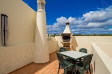 Апартаменты на Carvoeiro - Carvoeiro Apartment 7A | professionally cleaned | 2-bedroom apartment | gated complex | communal pool | close to Carvoeiro