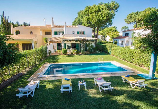Дом на Vilamoura - Casa Clara | 4 Quartos | Piscina Privada | Vilamoura
