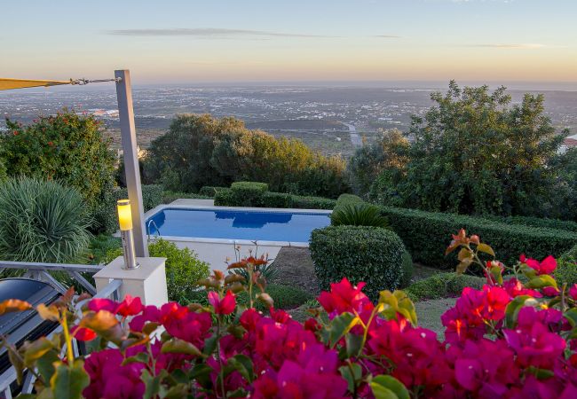 Вилла на Loulé - Villa Vista | 4 Quartos | Lindas Vistas | Goldra