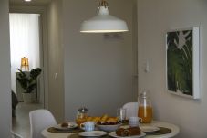 Апартаменты на Costa de Caparica - Apartamento muito confortável, com um quarto e varanda, em frente à praia, na Costa da Caparica.