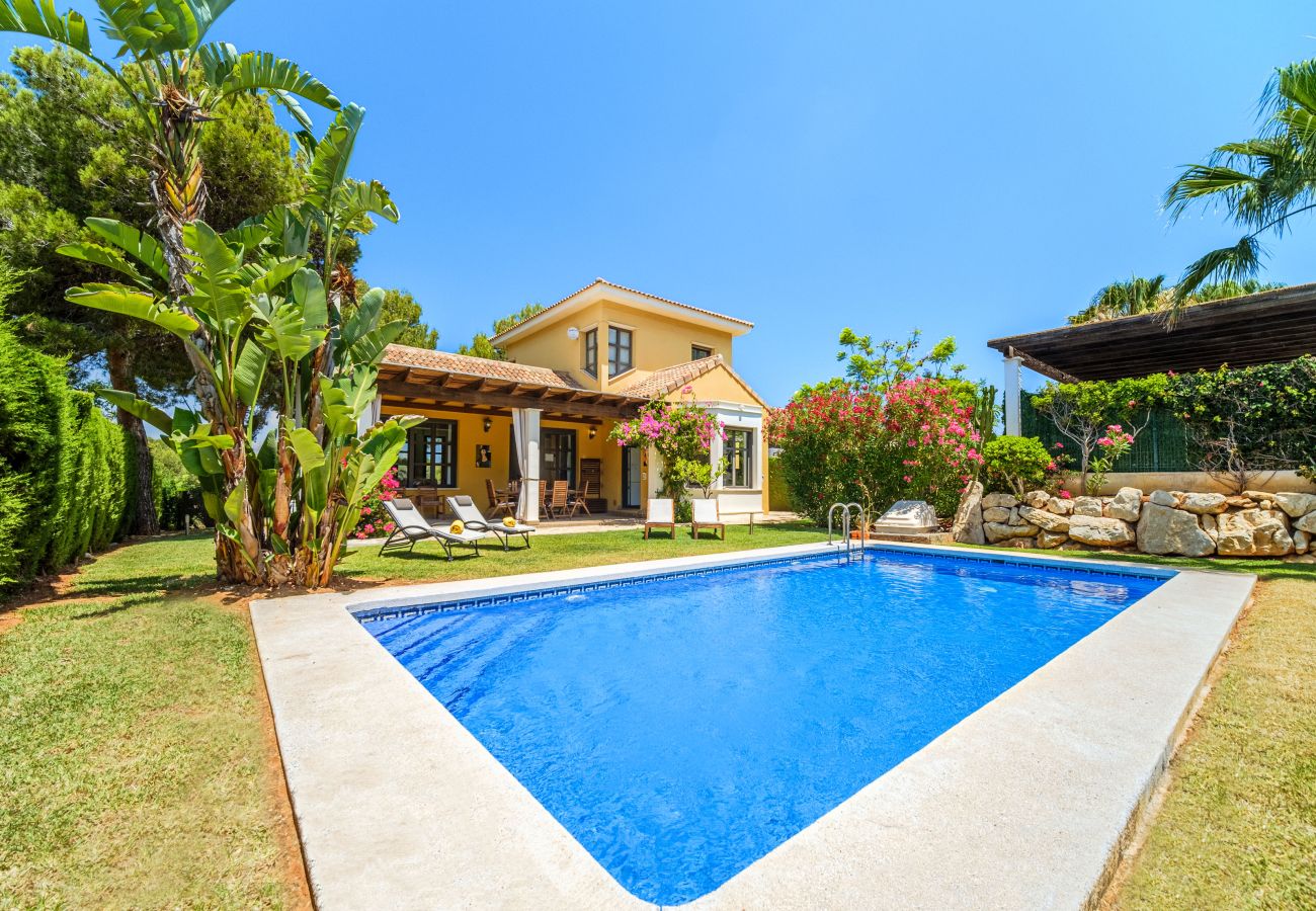 Вилла на Хавеа / Javea - Villa Abaesko, con Jardín y Piscina Privada