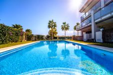 Апартаменты на Хавеа / Javea - Altamar Plus Apartment Javea Arenal, Estiloso con AC, Wifi, Terraza y Piscina 