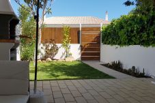 Квартира-студия на Albufeira - Magnific Studio with a cozy garden, 5 minutes to the beach