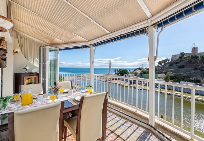 Апартаменты на Фуэнхирола / Fuengirola - Castillo Fuengirola | Sea view apartment