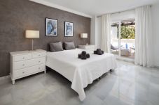 Апартаменты на Марбелья / Marbella - Residencia Ivy Puerto Banus | 2-bedroom apartment in Marbella